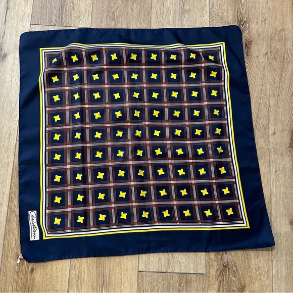 Christian Vintage Navy & Yellow Silk Scarf Made in Italy GUC - Picture 2 of 7